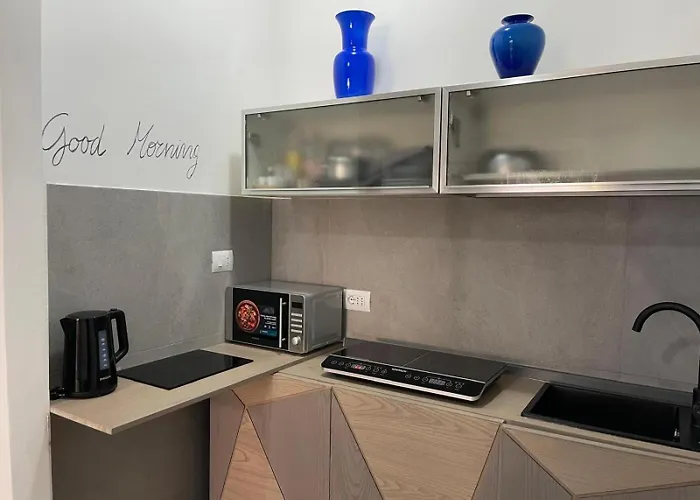 Lally's Nest * Rapallo